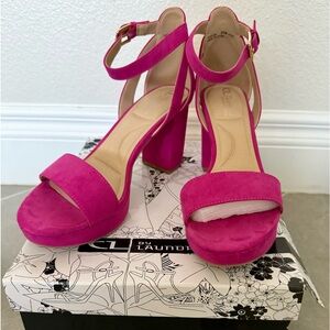 Women’s Chinese Laundry fuchsia pumps size 9